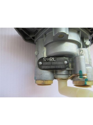 Клапан воздушный стояночного тормозаFAW (2 отверстия) качество (производитель SORL)