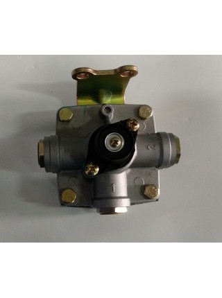 Клапан воздушный тормозной HOWO/FAW/SHAANXI (4 отв.)(с быстрыми соединениями)  (производитель SORL) 