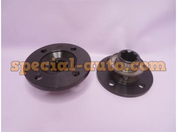 Фланец КПП  LW300F/321F выходного вала D = 126 /шлицы = 8 /отверстий = 4/высота56mm (оригинал)